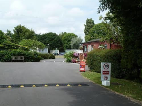 فندق Merstonفي  Copthorne Caravans المظهر الخارجي الصورة