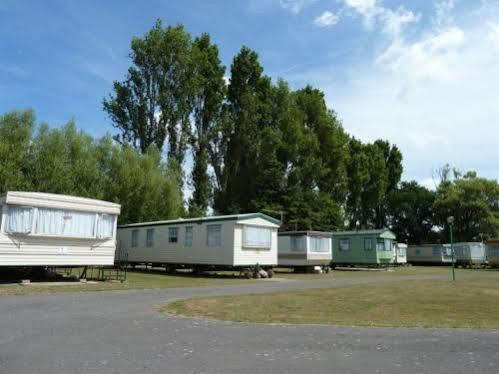 فندق Merstonفي  Copthorne Caravans المظهر الخارجي الصورة